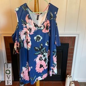 Womens plus could shoulder short sleeve blouse size 3X